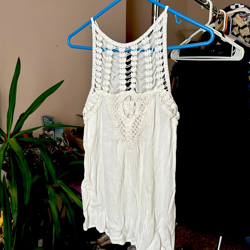 White crochet neck tank top